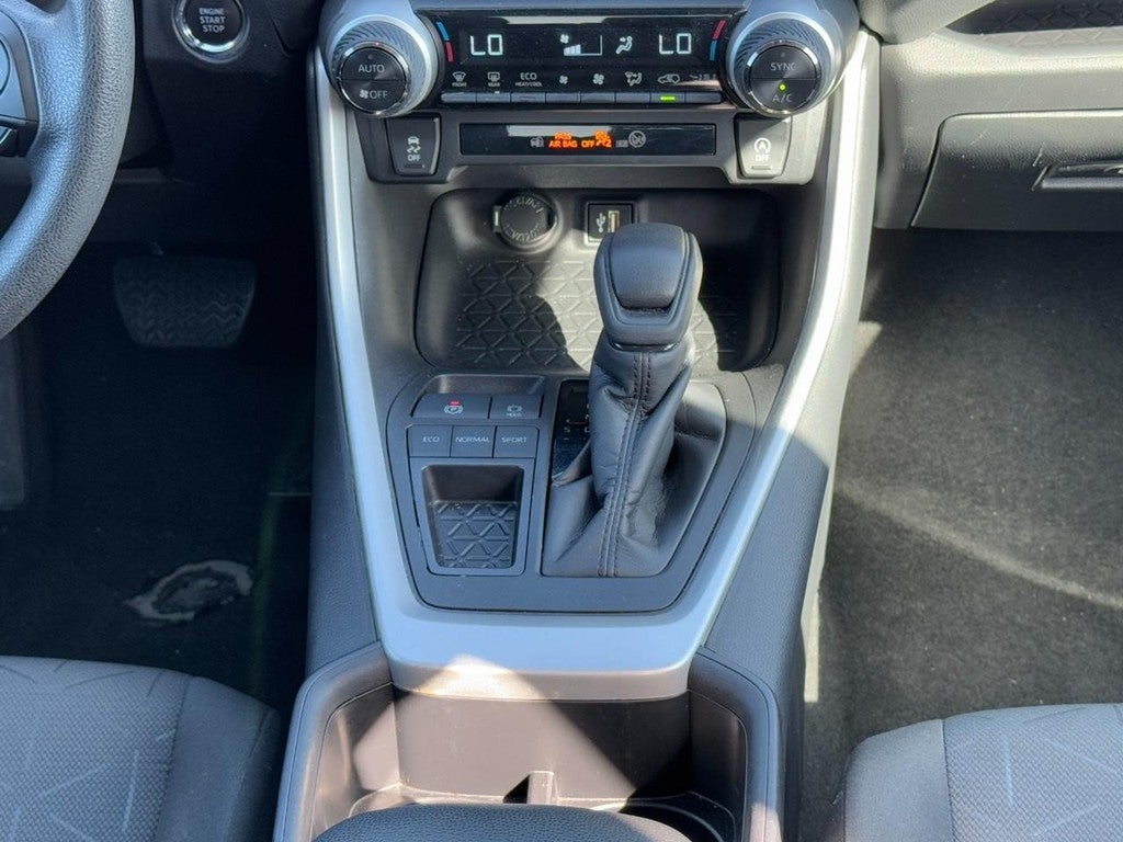 2024 Toyota RAV4 XLE FWD (Natl)