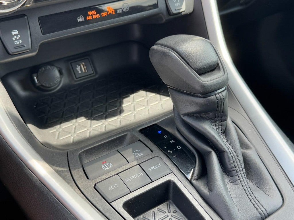 2024 Toyota RAV4 XLE FWD (Natl)