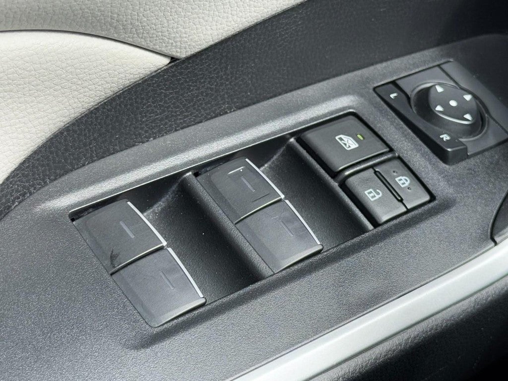 2024 Toyota RAV4 XLE FWD (Natl)