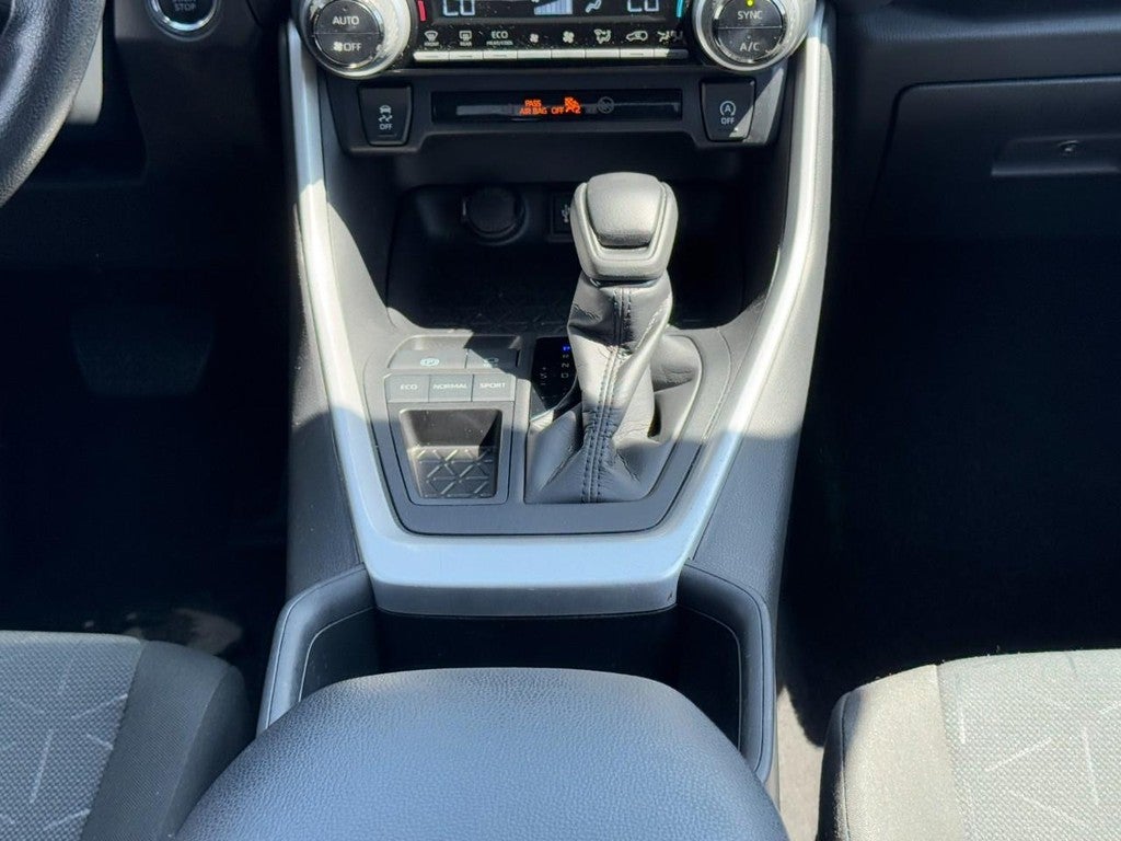 2024 Toyota RAV4 XLE FWD (Natl)