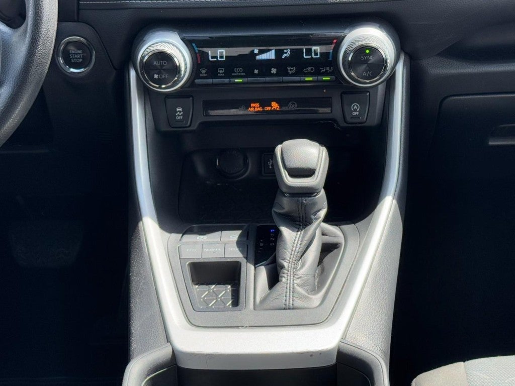 2024 Toyota RAV4 XLE FWD (Natl)