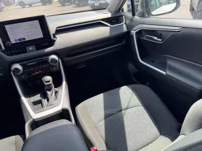 2024 Toyota RAV4 XLE FWD (Natl)