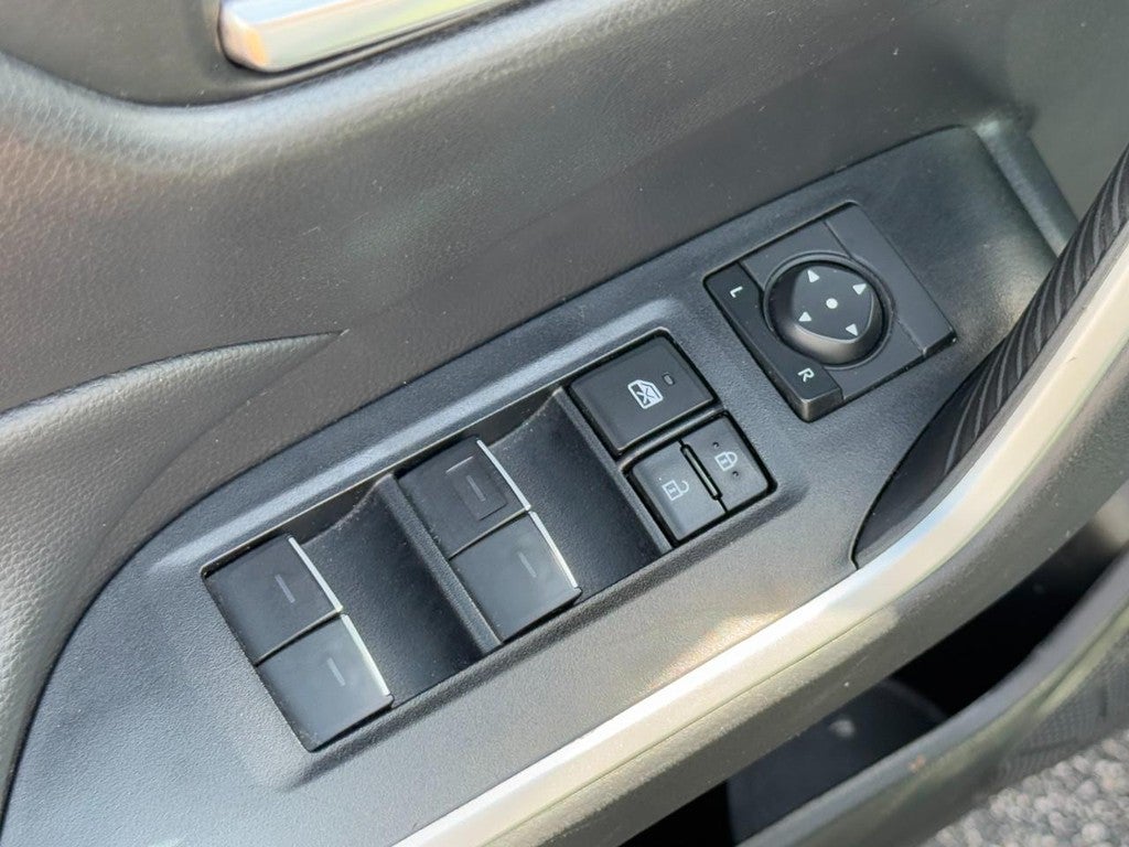 2024 Toyota RAV4 XLE FWD (Natl)