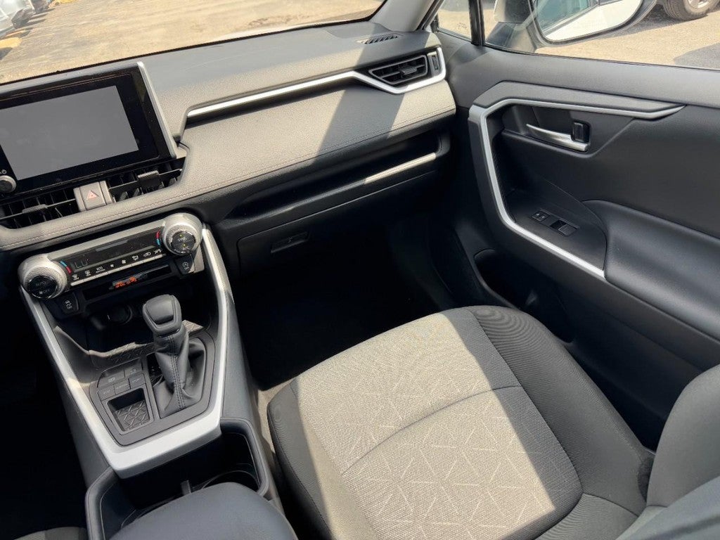 2025 Toyota RAV4 XLE FWD (Natl)