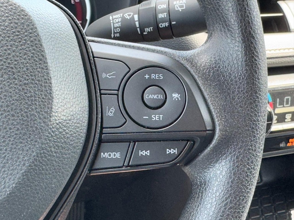 2025 Toyota RAV4 XLE FWD (Natl)