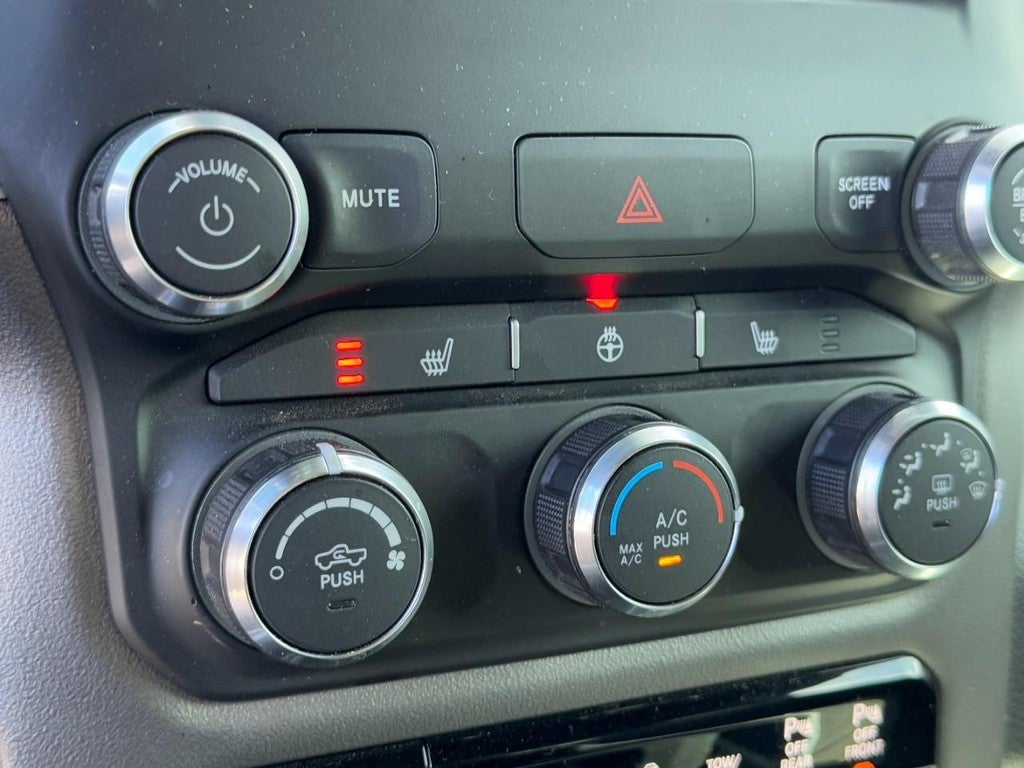 2019 RAM 2500 Big Horn 4x4 Crew Cab 6'4" Box