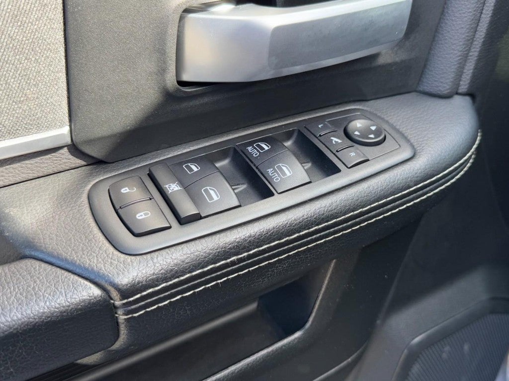 2019 RAM 2500 Big Horn 4x4 Crew Cab 6'4" Box