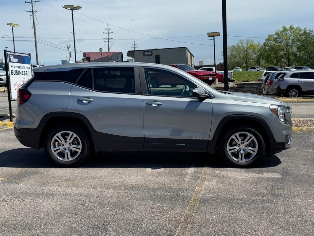 2024 GMC Terrain FWD 4dr SLE