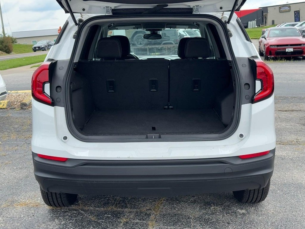 2024 GMC Terrain FWD 4dr SLE