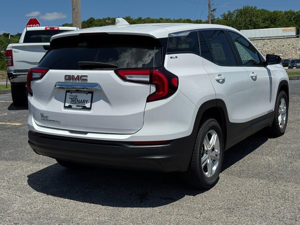 2024 GMC Terrain FWD 4dr SLE