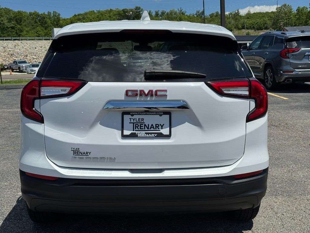 2024 GMC Terrain FWD 4dr SLE