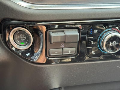 2024 GMC Sierra 1500 4WD Crew Cab 147" SLT