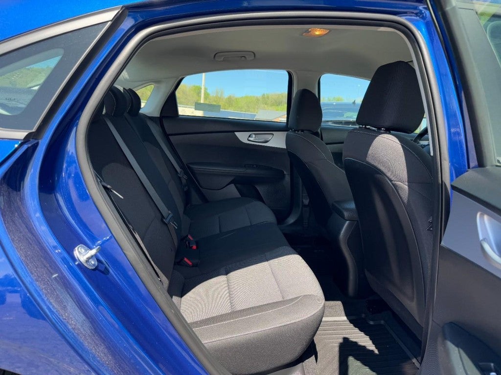 2024 Kia Forte LXS IVT