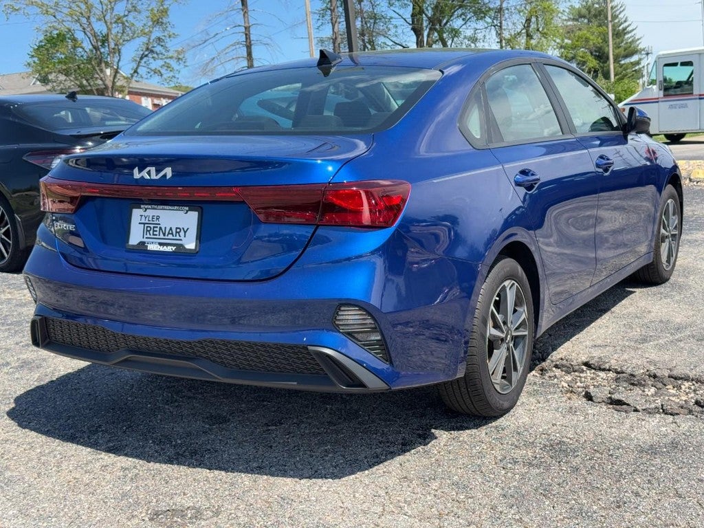 2024 Kia Forte LXS IVT