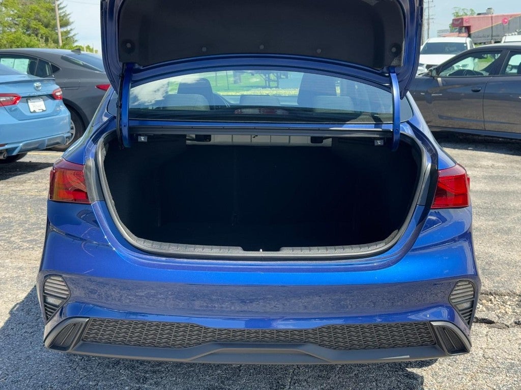 2024 Kia Forte LXS IVT