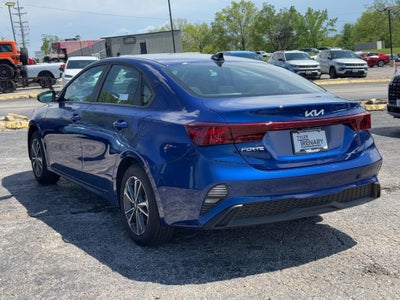 2024 Kia Forte LXS IVT