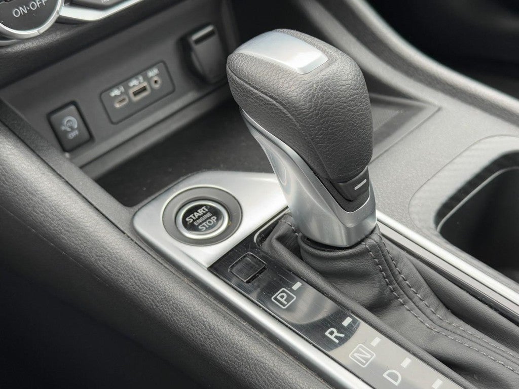 2024 Nissan Sentra SV CVT