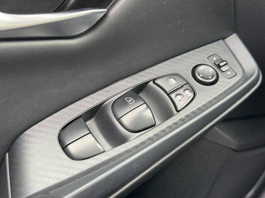 2024 Nissan Sentra SV CVT