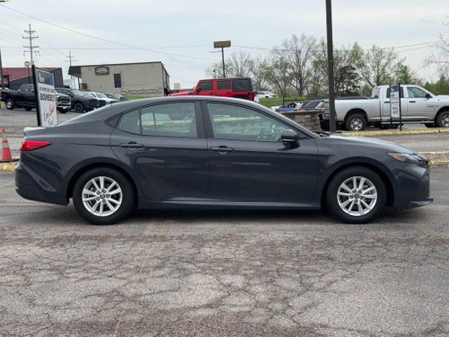 2025 Toyota Camry LE (Natl)