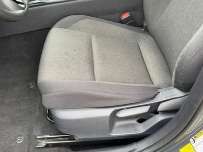 2025 Toyota Camry LE (Natl)