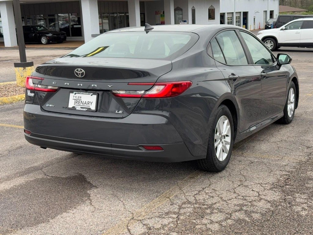 2025 Toyota Camry LE (Natl)