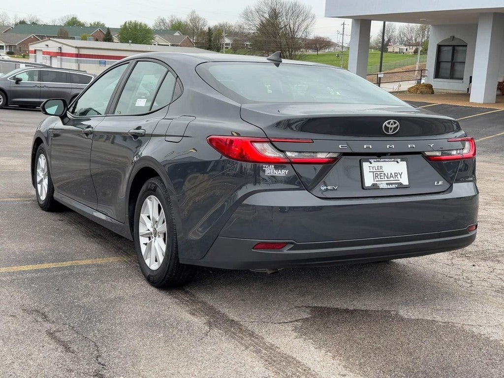 2025 Toyota Camry LE (Natl)