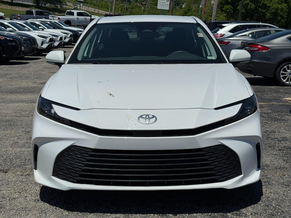 2025 Toyota Camry LE (Natl)