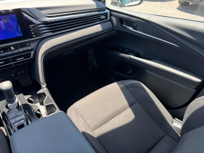 2025 Toyota Camry LE (Natl)