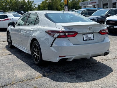 2024 Toyota Camry SE Auto (Natl)