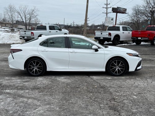 2024 Toyota Camry SE Auto (Natl)