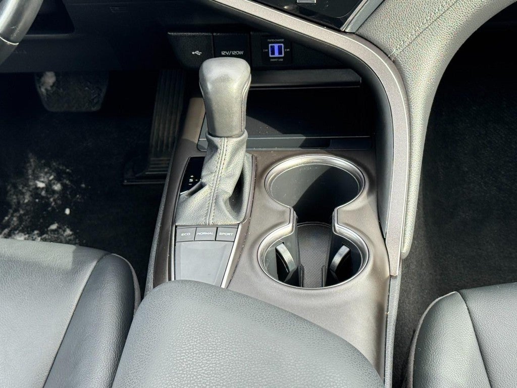 2023 Toyota Camry SE Auto (Natl)