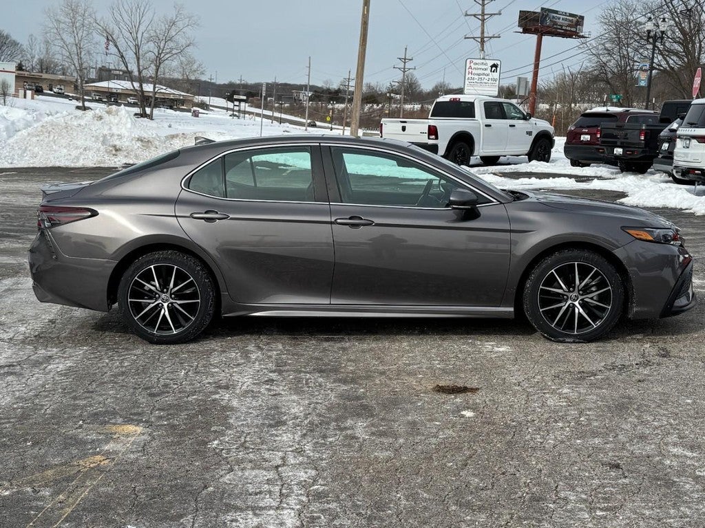 2023 Toyota Camry SE Auto (Natl)