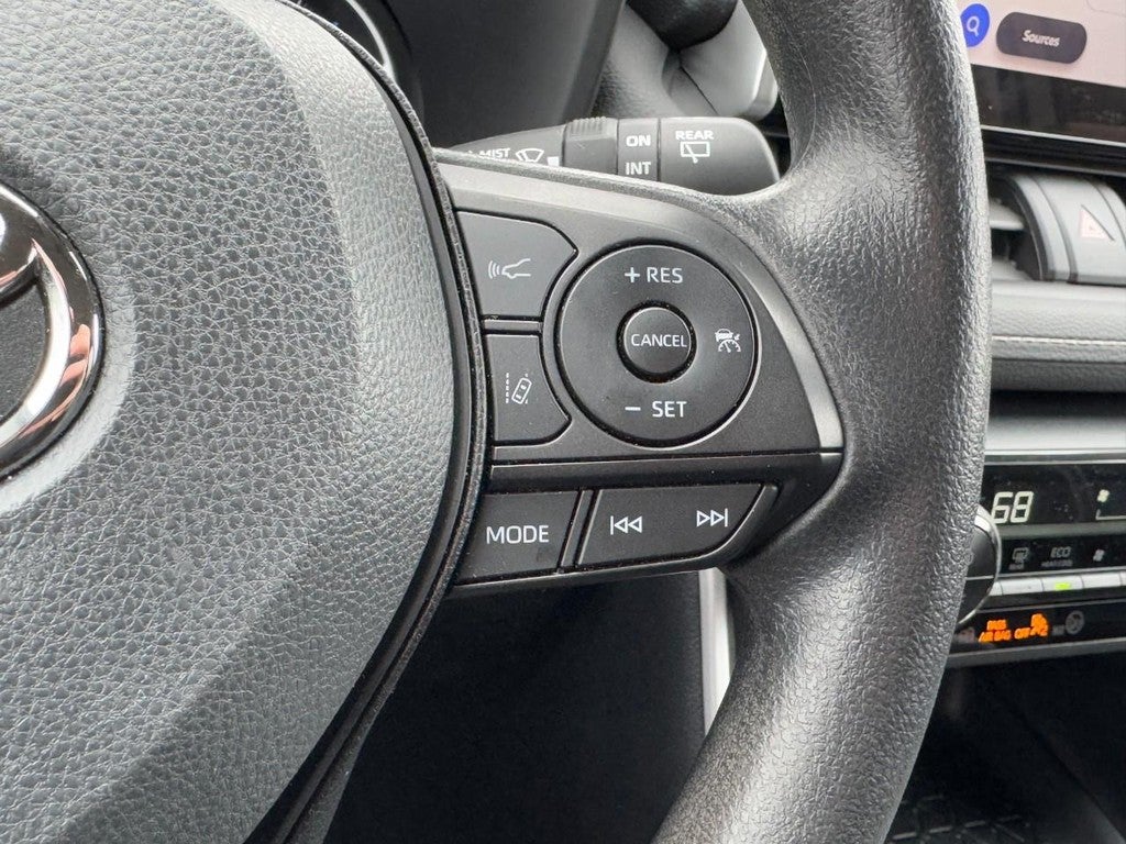 2025 Toyota RAV4 Hybrid XLE AWD (Natl)