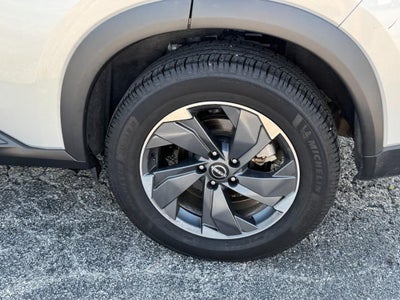 2024 Nissan Rogue FWD SV
