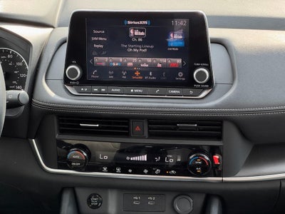 2025 Nissan Rogue FWD SV