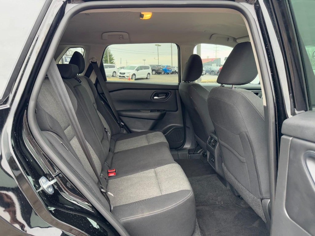 2024 Nissan Rogue AWD SV