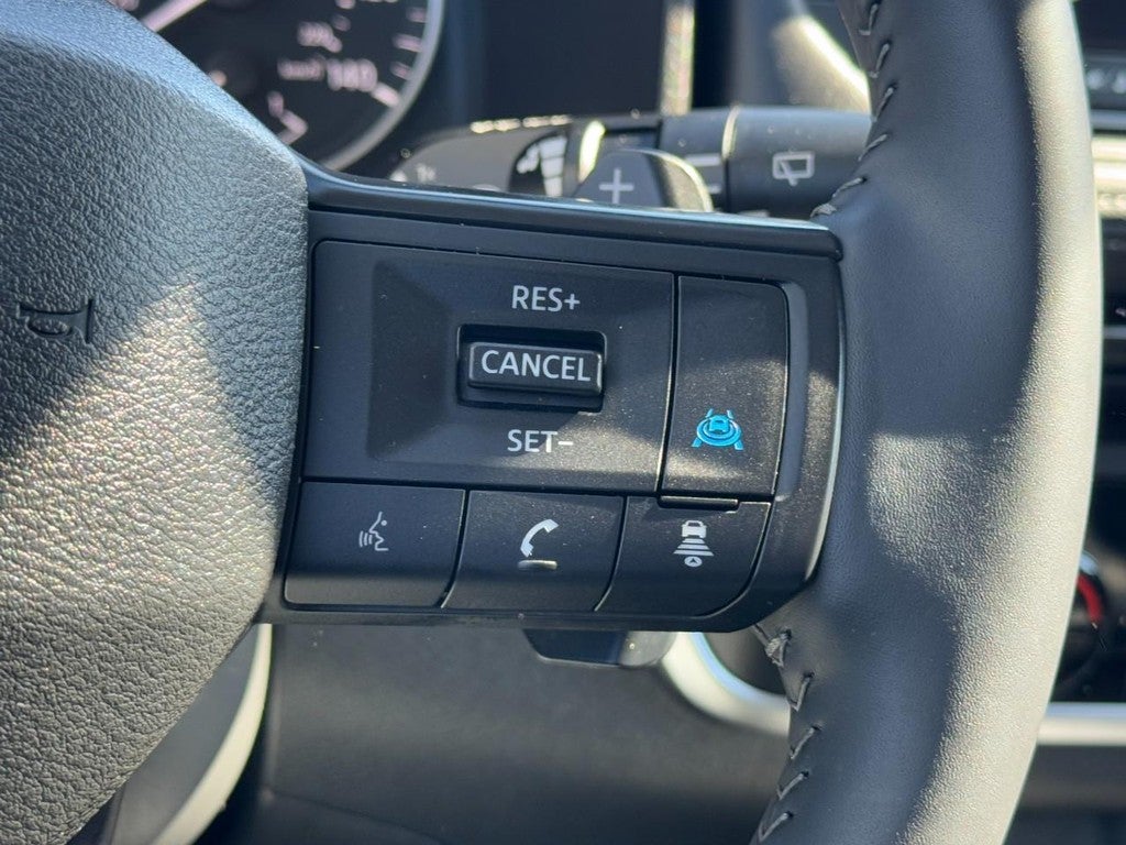 2025 Nissan Rogue AWD SV