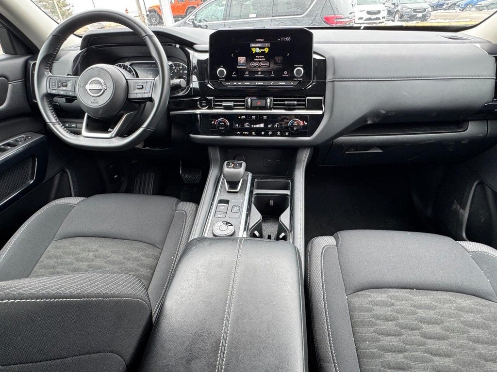 2025 Nissan Pathfinder SV 4WD