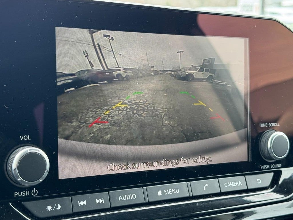 2025 Nissan Pathfinder SV 4WD