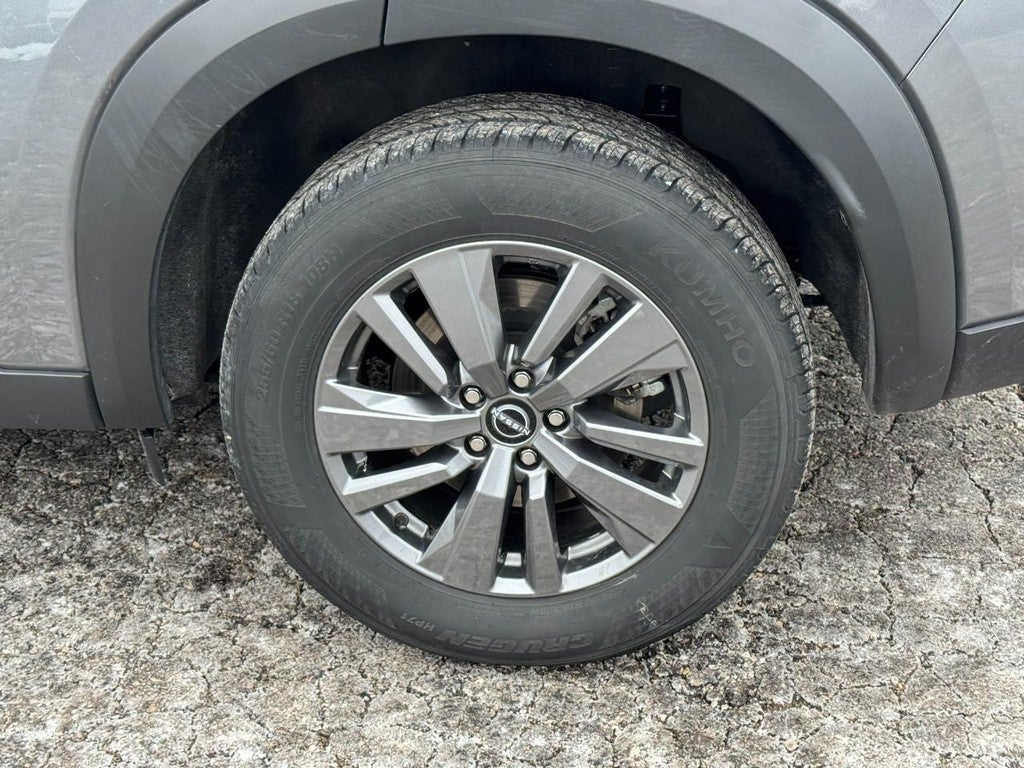 2025 Nissan Pathfinder SV 4WD