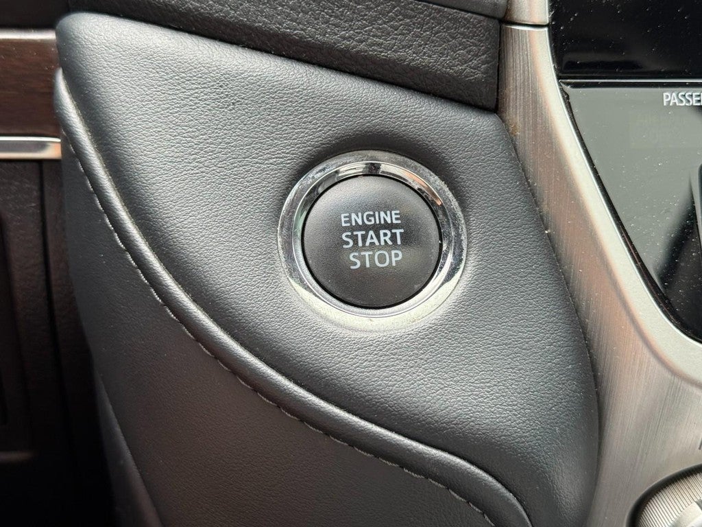 2018 Toyota Land Cruiser 4WD (Natl)