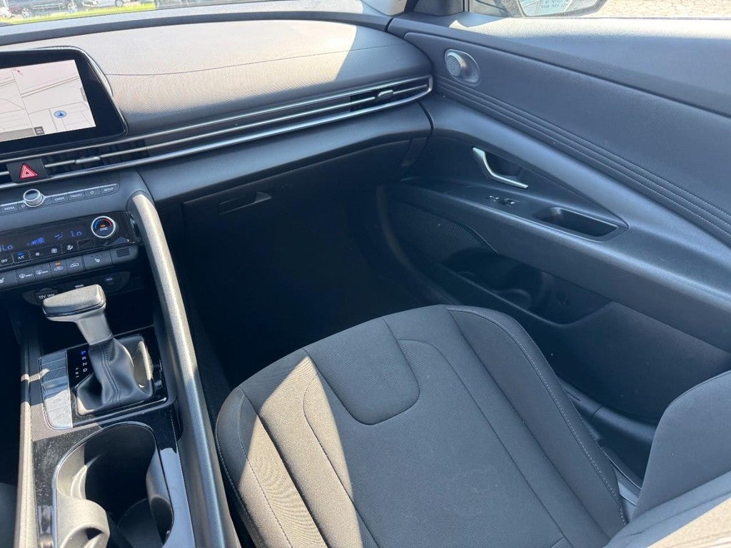 2025 Hyundai Elantra SEL Convenience IVT