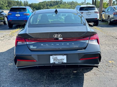 2025 Hyundai Elantra SEL Convenience IVT
