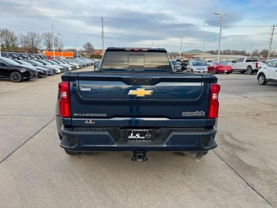 2022 Chevrolet Silverado 3500HD High Country