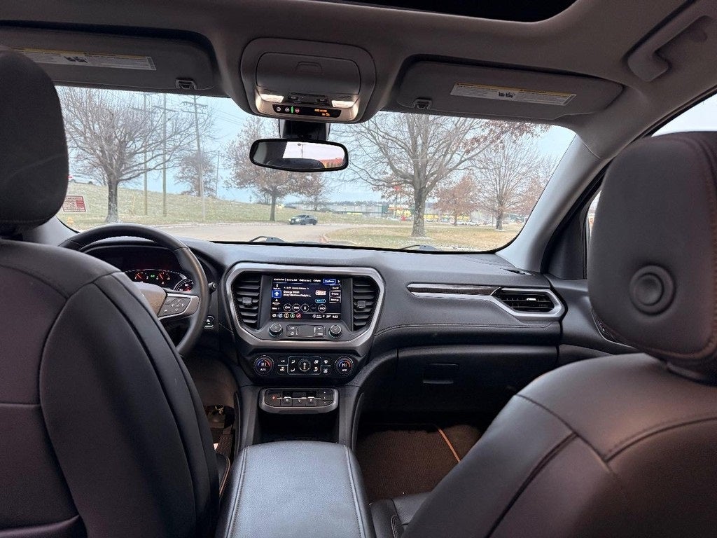 2023 GMC Acadia AT4