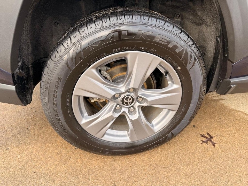 2022 Toyota RAV4 Hybrid XLE