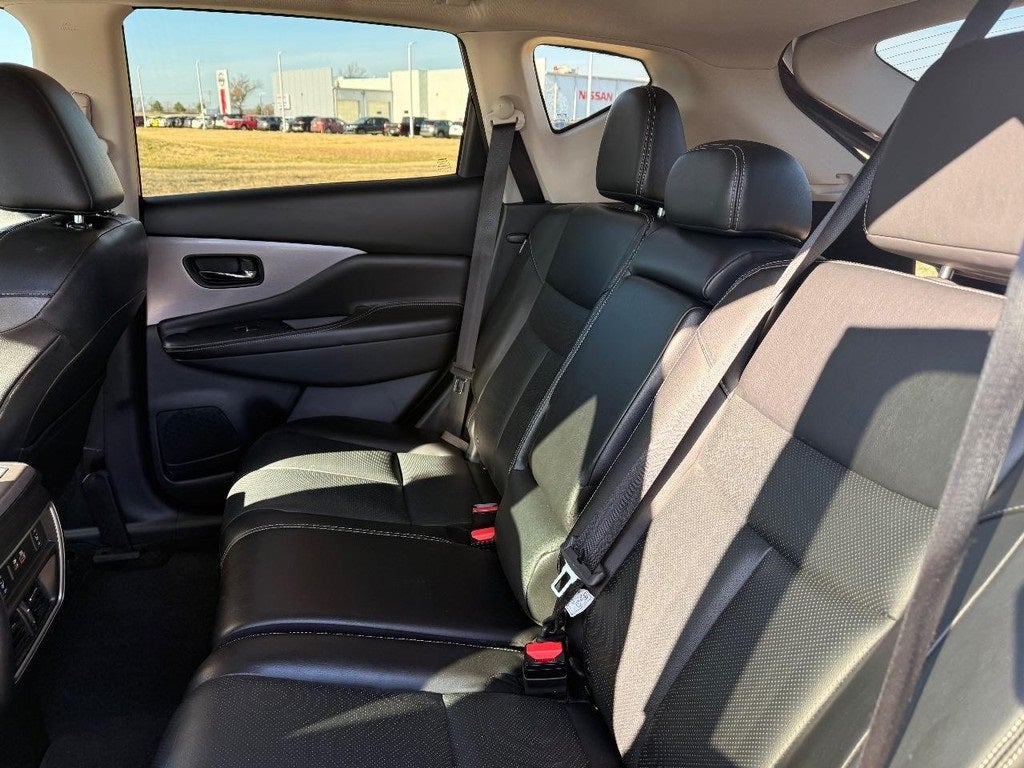 2022 Nissan Murano SL