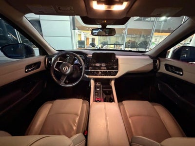 2022 Nissan Pathfinder SL