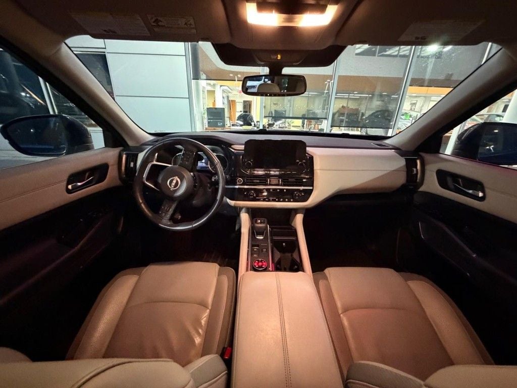 2022 Nissan Pathfinder SL