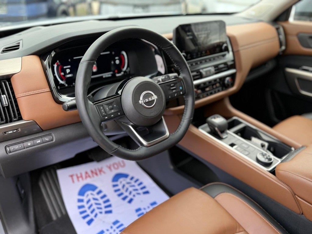 2024 Nissan Pathfinder Platinum